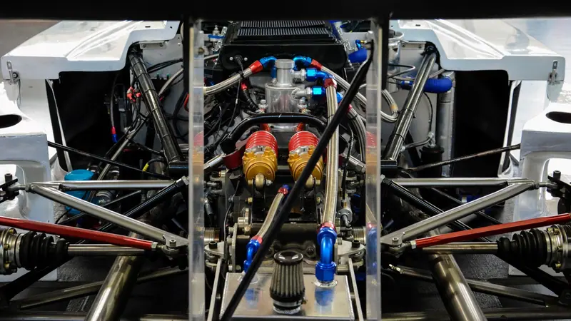 MR18 V8